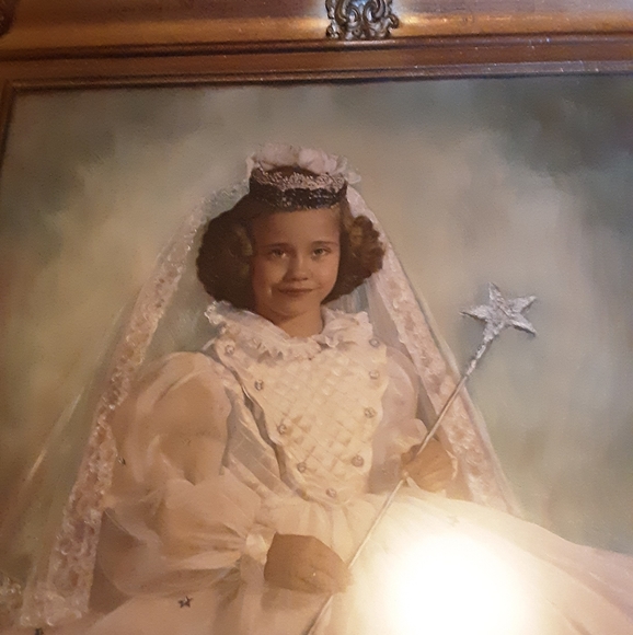 This is painted portrait Christmas/Halloween Girl - Picture 12 of 12